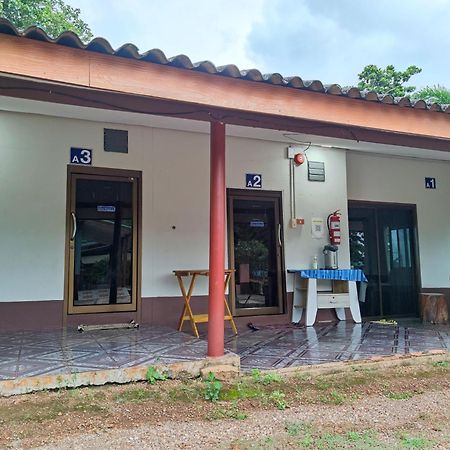 Chattong Resort Trat Esterno foto
